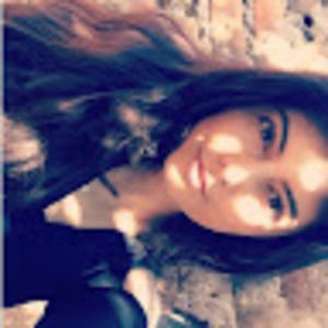 Meet your Posher, Yaqueline
